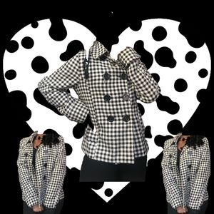Womens trench coat 🖤🤍